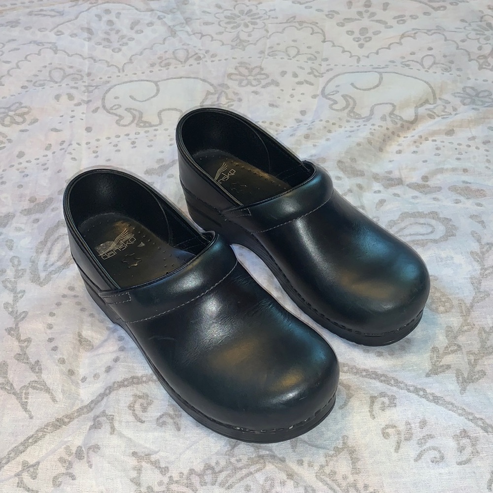 Dansko Black Leather Professional Clogs Size 41
